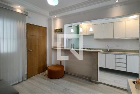 Sala de apartamento para alugar com 2 quartos, 45m² em Guilhermina, Praia Grande