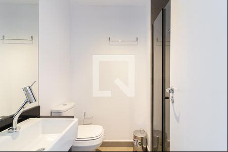Banheiro de casa de condomínio à venda com 1 quarto, 20m² em Indianópolis, São Paulo
