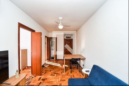 Sala de apartamento para alugar com 1 quarto, 39m² em Vila Ipiranga, Porto Alegre