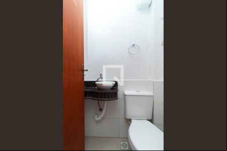 Lavabo de casa para alugar com 3 quartos, 122m² em Guarujá, Porto Alegre