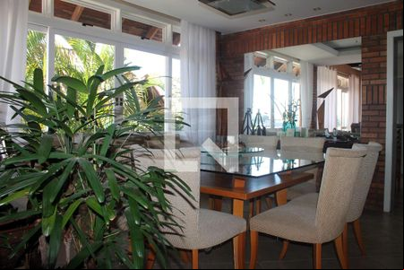 Sala de casa à venda com 6 quartos, 394m² em Jardim América, São Leopoldo