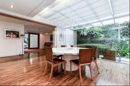 Casa à venda com 4 quartos, 454m² em Alto de Pinheiros, São Paulo