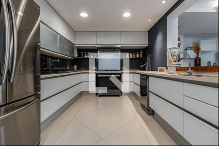 Casa à venda com 4 quartos, 454m² em Alto de Pinheiros, São Paulo