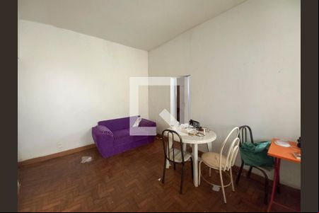 Sala de casa à venda com 3 quartos, 180m² em Esplanada, Belo Horizonte