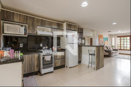 Cozinha de casa de condomínio à venda com 3 quartos, 200m² em o das Pedras, Porto Alegre