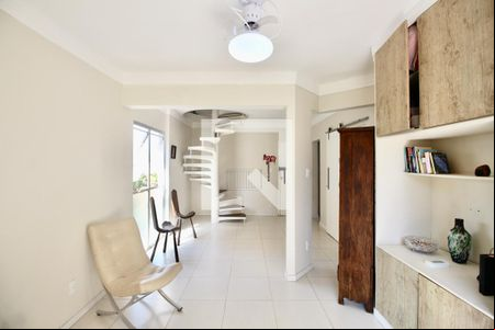 Sala de apartamento para alugar com 3 quartos, 135m² em Balneario Cidade Atlantica, Guarujá