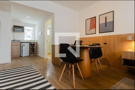 Detalhe Sala / Dormitório / Cozinha de kitnet/studio para alugar com 1 quarto, 42m² em Centro Histórico, Porto Alegre