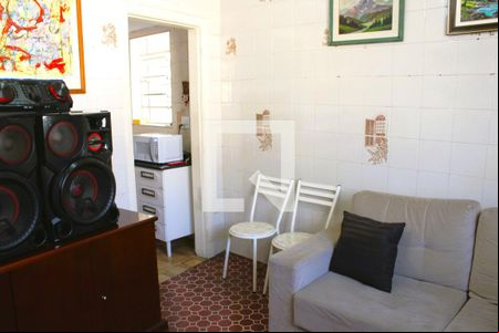 Sala de casa à venda com 4 quartos, 250m² em Vila Anglo Brasileira, São Paulo