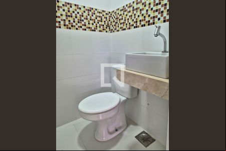 Lavabo de casa de condomínio para alugar com 5 quartos, 238m² em Vargem Pequena, Rio de Janeiro