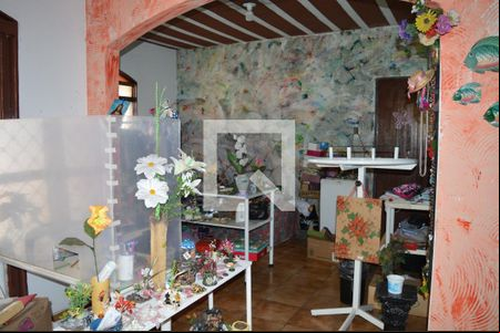 Sala de casa à venda com 3 quartos, 450m² em Centro, Contagem