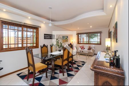 Sala 1 de casa para alugar com 5 quartos, 500m² em Marechal Rondon, Canoas