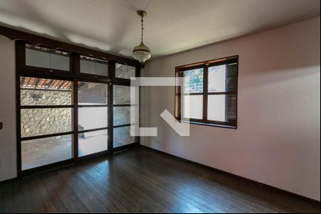 Sala de casa para alugar com 5 quartos, 1000m² em São Tomaz, Belo Horizonte