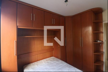Quarto 2 de apartamento para alugar com 2 quartos, 48m² em Laranjal, São Gonçalo