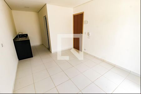 Quarto de casa para alugar com 1 quarto, 26m² em Campo Limpo, São Paulo