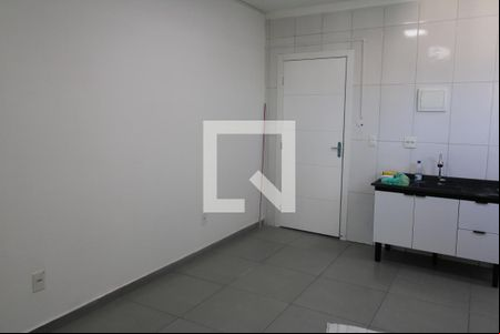 Sala / Cozinha / Área de Serviço de apartamento para alugar com 2 quartos, 50m² em Vila Nivi, São Paulo