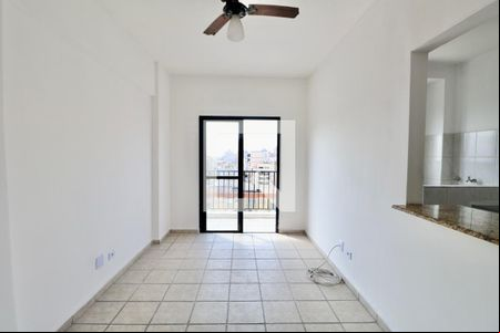 Sala de apartamento para alugar com 1 quarto, 46m² em Balneario Cidade Atlantica, Guarujá