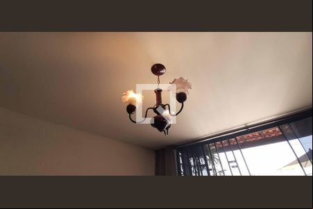 Sala de casa à venda com 2 quartos, 125m² em Umuarama, Osasco