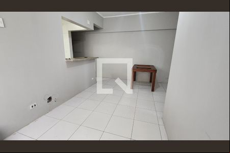 Sala de apartamento para alugar com 2 quartos, 75m² em Embaré, Santos