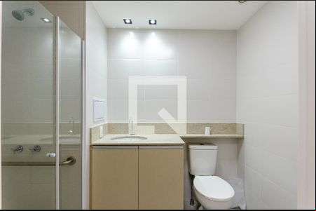 Banheiro de kitnet/studio para alugar com 1 quarto, 27m² em Vila Primavera, São Paulo