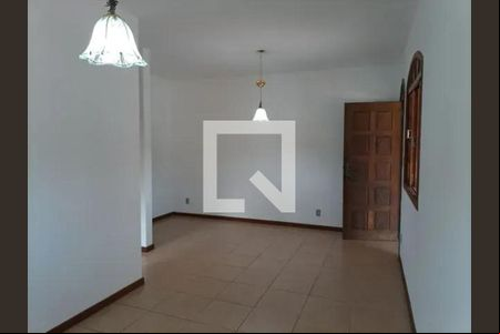 Casa à venda com 2 quartos, 330m² em Nova Floresta, Belo Horizonte