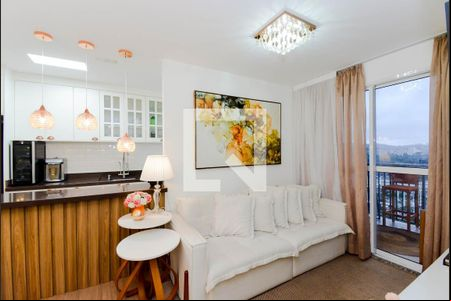 Sala de apartamento à venda com 2 quartos, 58m² em Picanço, Guarulhos