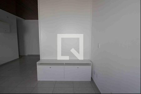 Sala de kitnet/studio para alugar com 1 quarto, 28m² em Jardim Santa Rosália, Sorocaba