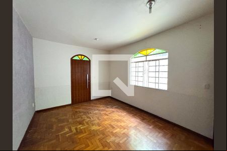 Sala de casa à venda com 3 quartos, 222m² em Santa Maria, Belo Horizonte