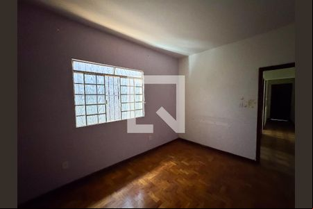 Quarto 1 de casa à venda com 3 quartos, 222m² em Santa Maria, Belo Horizonte