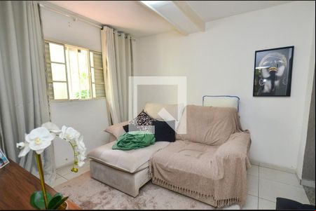 Sala  de casa à venda com 4 quartos, 459m² em Boa Vista, Belo Horizonte