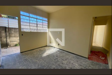 Sala de casa para alugar com 2 quartos, 56m² em Betânia, Belo Horizonte