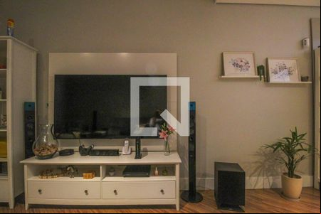 Sala de casa à venda com 3 quartos, 125m² em Vila Industrial, São Paulo