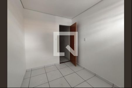 Quarto de casa para alugar com 1 quarto, 30m² em Pedra Azul, Contagem