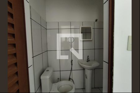 Banheiro de casa para alugar com 1 quarto, 33m² em Pedra Azul, Contagem