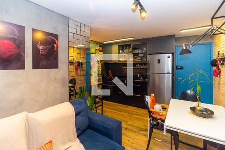 Sala de apartamento à venda com 2 quartos, 43m² em Sítio da Figueira, São Paulo
