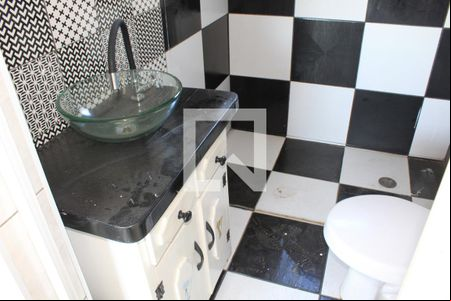 Banheiro de casa para alugar com 1 quarto, 49m² em Jardim Colibri, Cotia