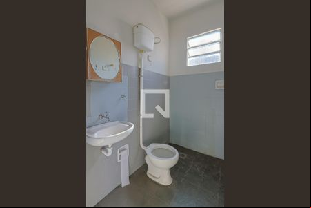 Banheiro de casa para alugar com 1 quarto, 60m² em Dom Bosco, Belo Horizonte