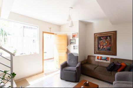 Sala de casa à venda com 2 quartos, 108m² em Santa Terezinha, Belo Horizonte