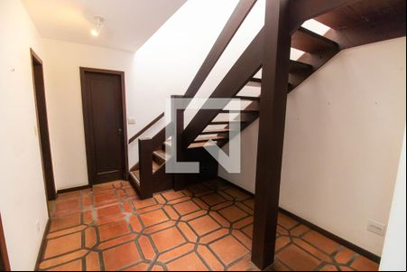 Hall de casa de condomínio para alugar com 5 quartos, 450m² em São Francisco, Niterói