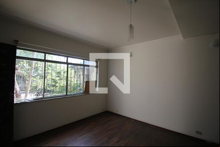 Sala de casa para alugar com 4 quartos, 140m² em Vila do Castelo, São Paulo