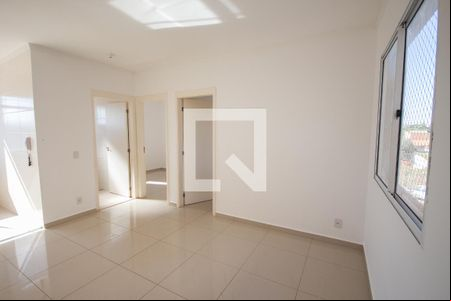 Sala de apartamento para alugar com 2 quartos, 48m² em Valentina Figueiredo, Ribeirão Preto