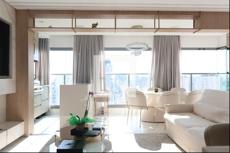 Sala de apartamento para alugar com 1 quarto, 74m² em Indianópolis, São Paulo