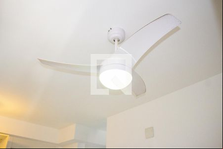 Sala de apartamento para alugar com 2 quartos, 50m² em Todos Os Santos, Rio de Janeiro