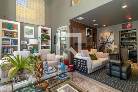 Sala de casa de condomínio à venda com 2 quartos, 171m² em Morumbi, São Paulo