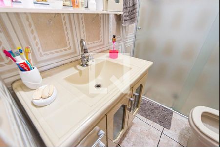Banheiro Social de casa à venda com 4 quartos, 100m² em Vila Bela Vista, Santo André