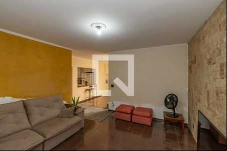 Sala de TV de casa para alugar com 4 quartos, 293m² em Dae, Campinas