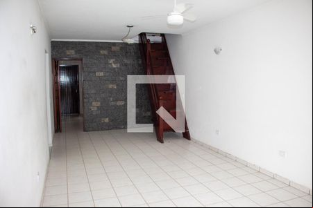 Sala de casa de condomínio para alugar com 3 quartos, 144m² em Centro, Ribeirão Pires