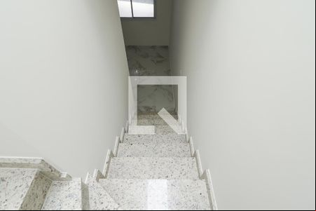 Escada de casa para alugar com 3 quartos, 110m² em Água Fria, São Paulo