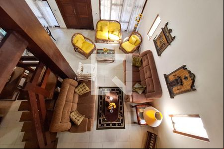 Sala de casa para alugar com 3 quartos, 720m² em Piratininga, Niterói