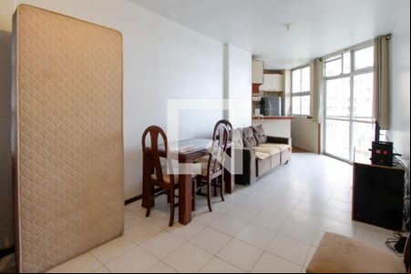 Sala de apartamento à venda com 1 quarto, 50m² em Barra da Tijuca, Rio de Janeiro