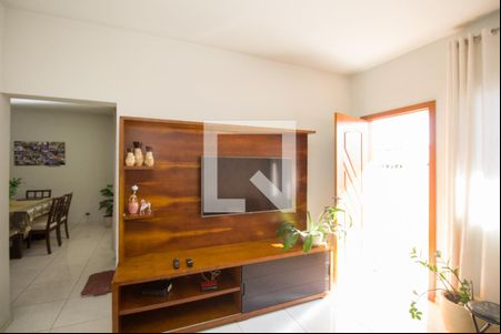 Sala de casa à venda com 4 quartos, 180m² em Esplanada, Belo Horizonte